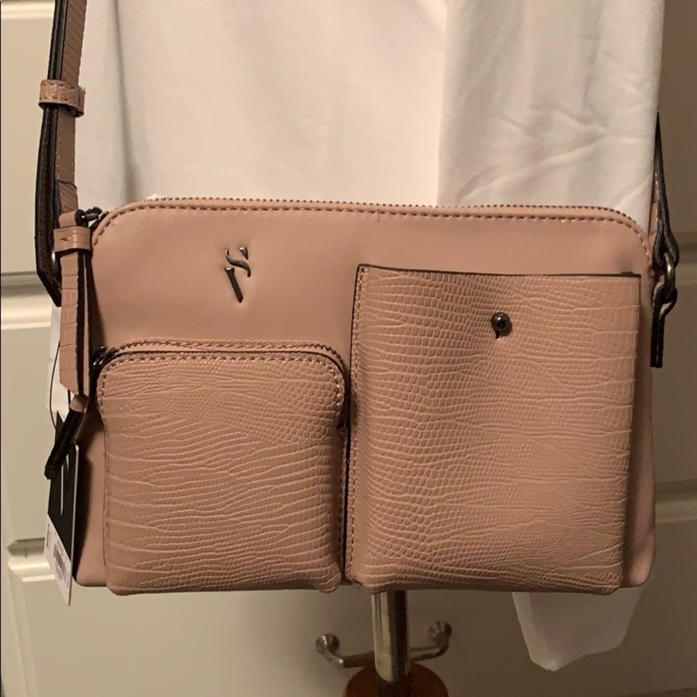 Simply Vera Vera Wang blush pink crossbody bag